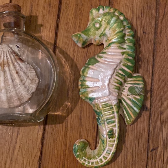 Seahorse & Shell Decor - Picture 3 of 5